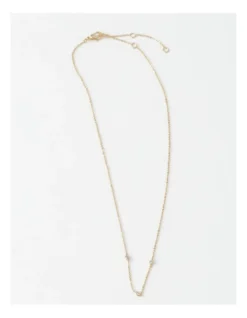 Basque Trio Stone Fine Chain Necklace In Gold
