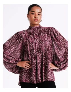 Basque Pleat Front Top In Wine